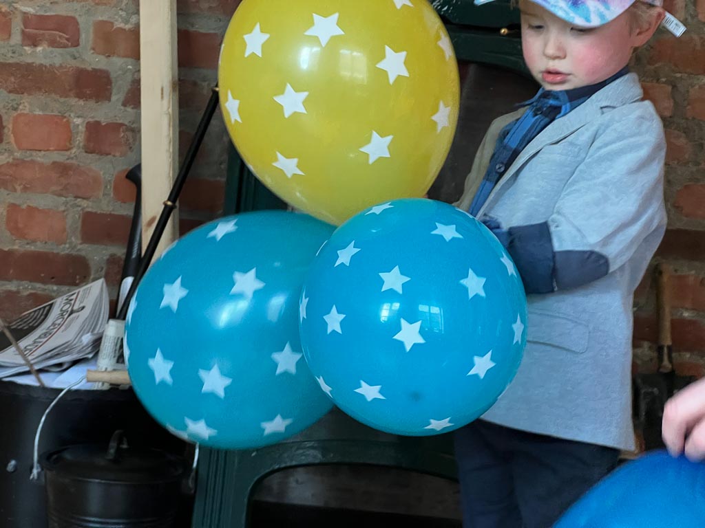 iPhone 13 Pro / 6 iPhone 13 Pro   6