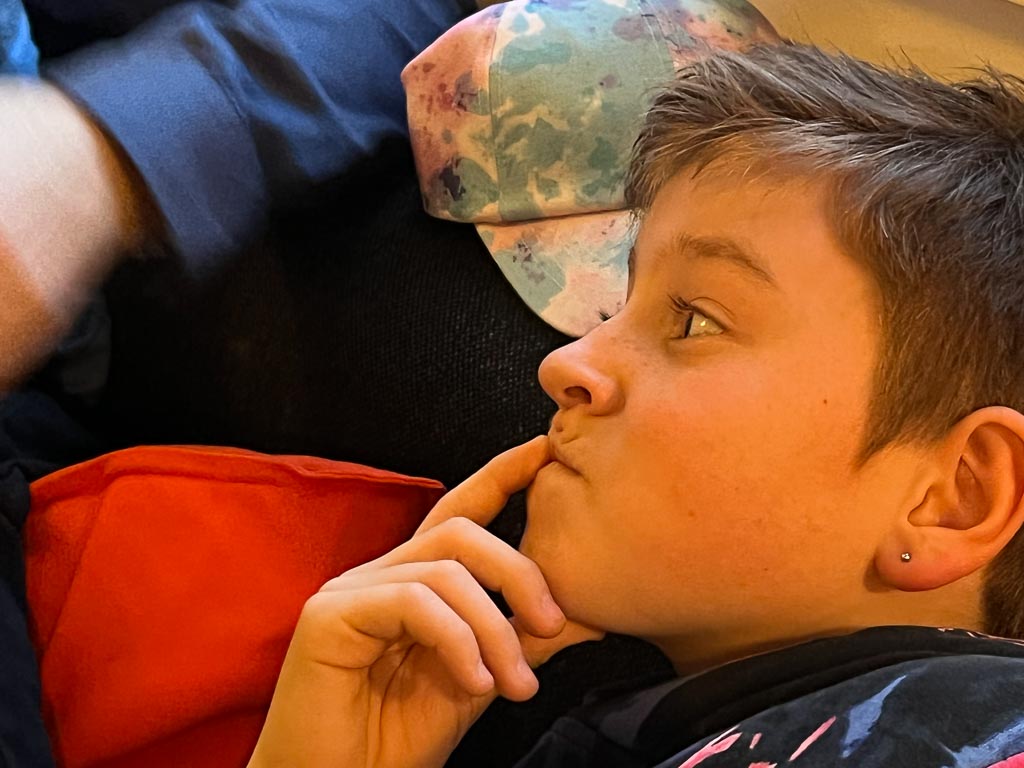 iPhone 13 Pro / 6 iPhone 13 Pro   6